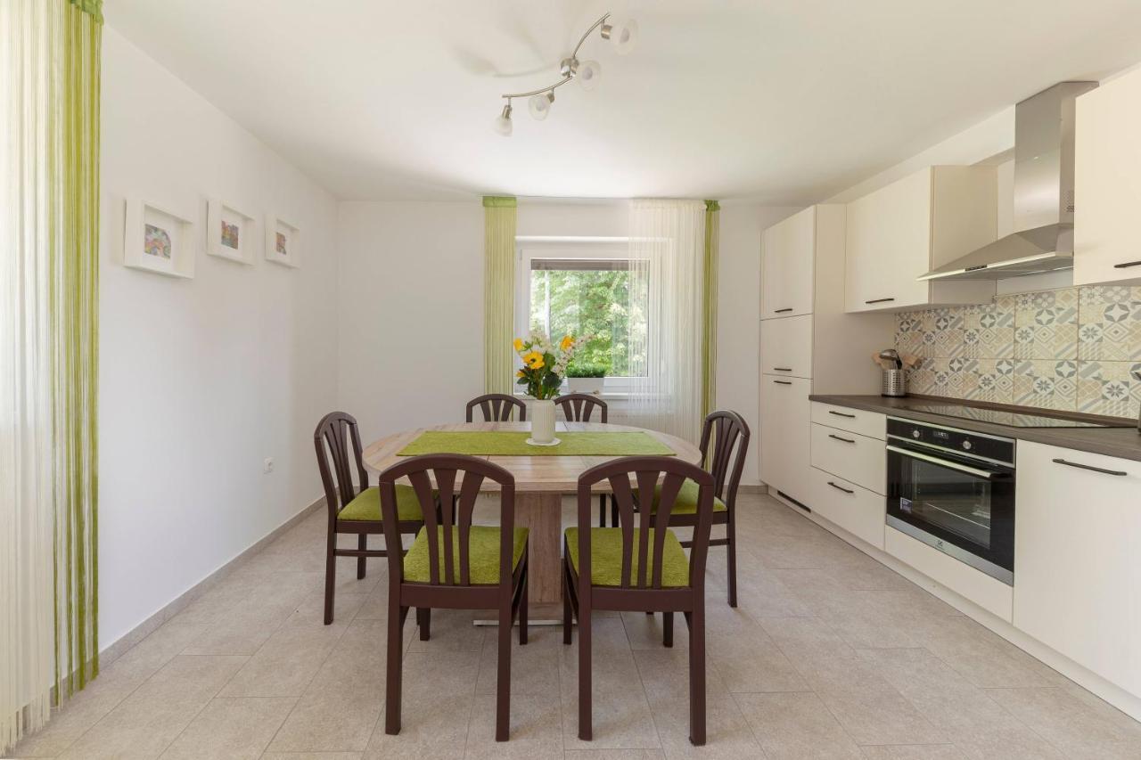 Apartment Hisa V Zelenem