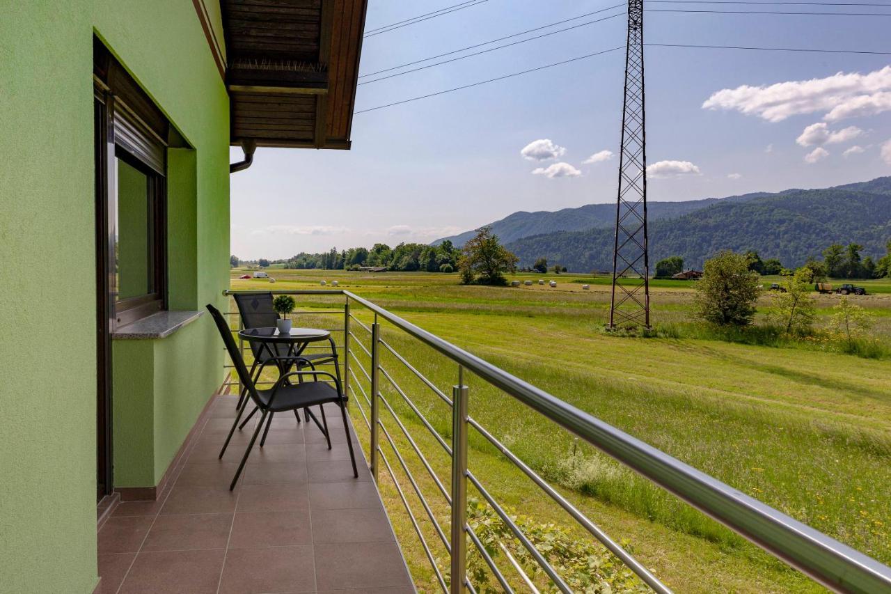 Hisa V Zelenem Apartment